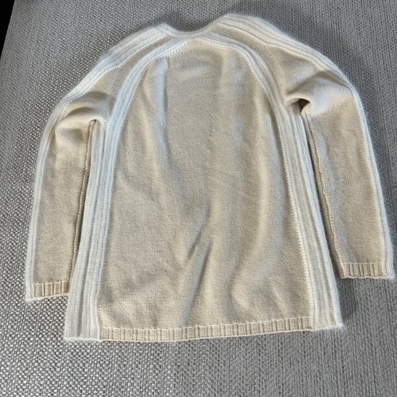Elie Tahari Beige Knit Cardigan Sweater Size (Small) Open Front (No closure) - Picture 2 of 8